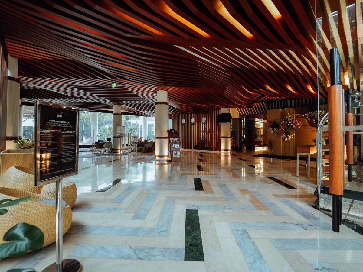 Rayz Umm Hotel Malang Exterior photo