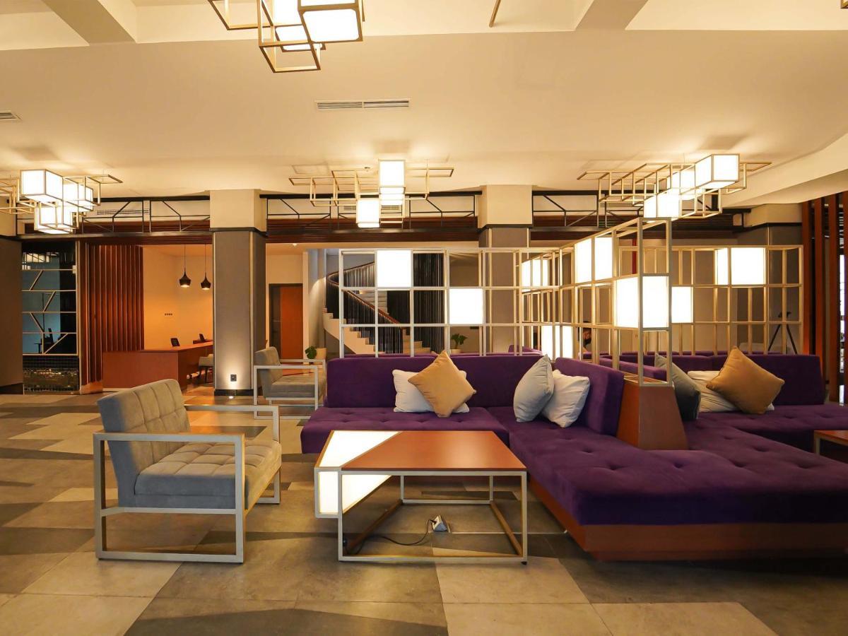 Rayz Umm Hotel Malang Exterior photo